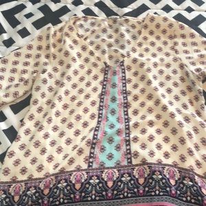 Quarter length blouse